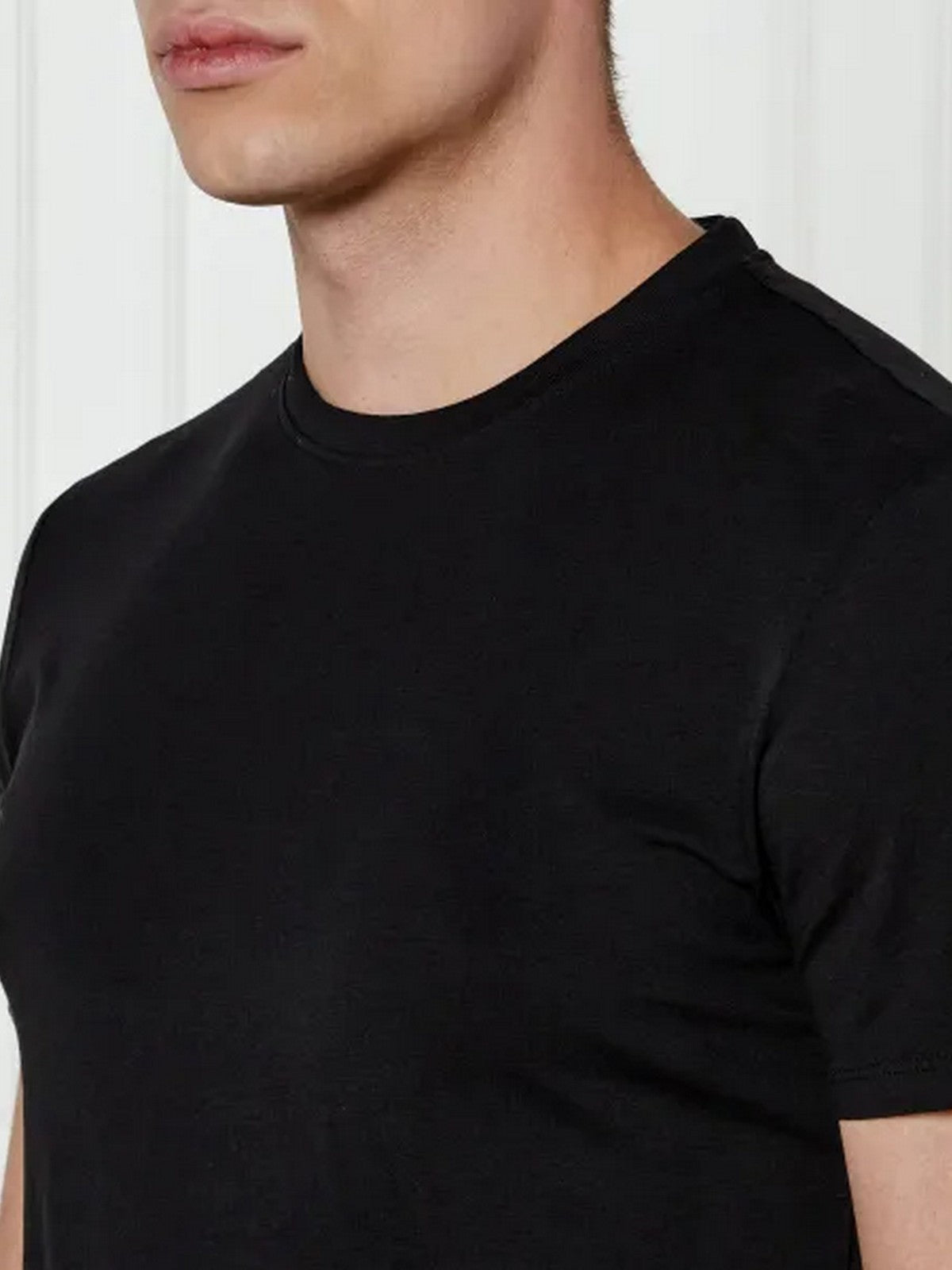 GUESS T-shirt Uomo GJ SLIM FIT SINGLE CN TEE M4BZ39 K6YW1 JBLK Jet Black A996 gioboutiqueweb